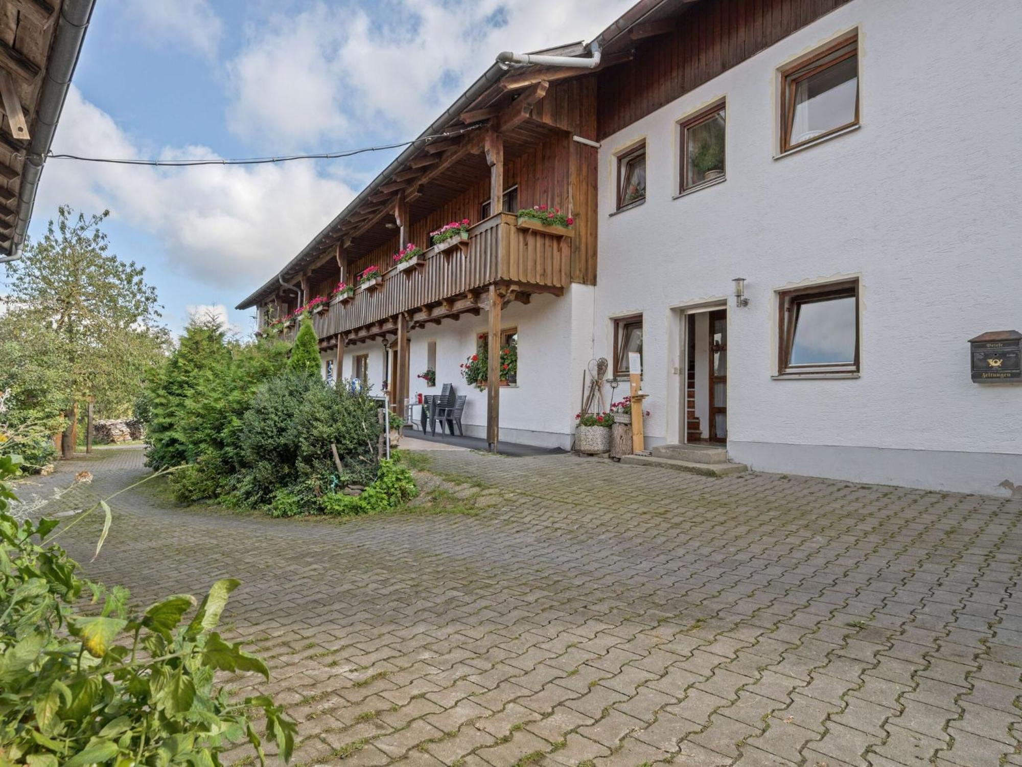 Apartment On A Farm Near The Ski Area Neukirchen beim Heiligen Blut Ngoại thất bức ảnh